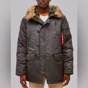 NWT Alpha Industries N-3B Military Parka
Men’s M